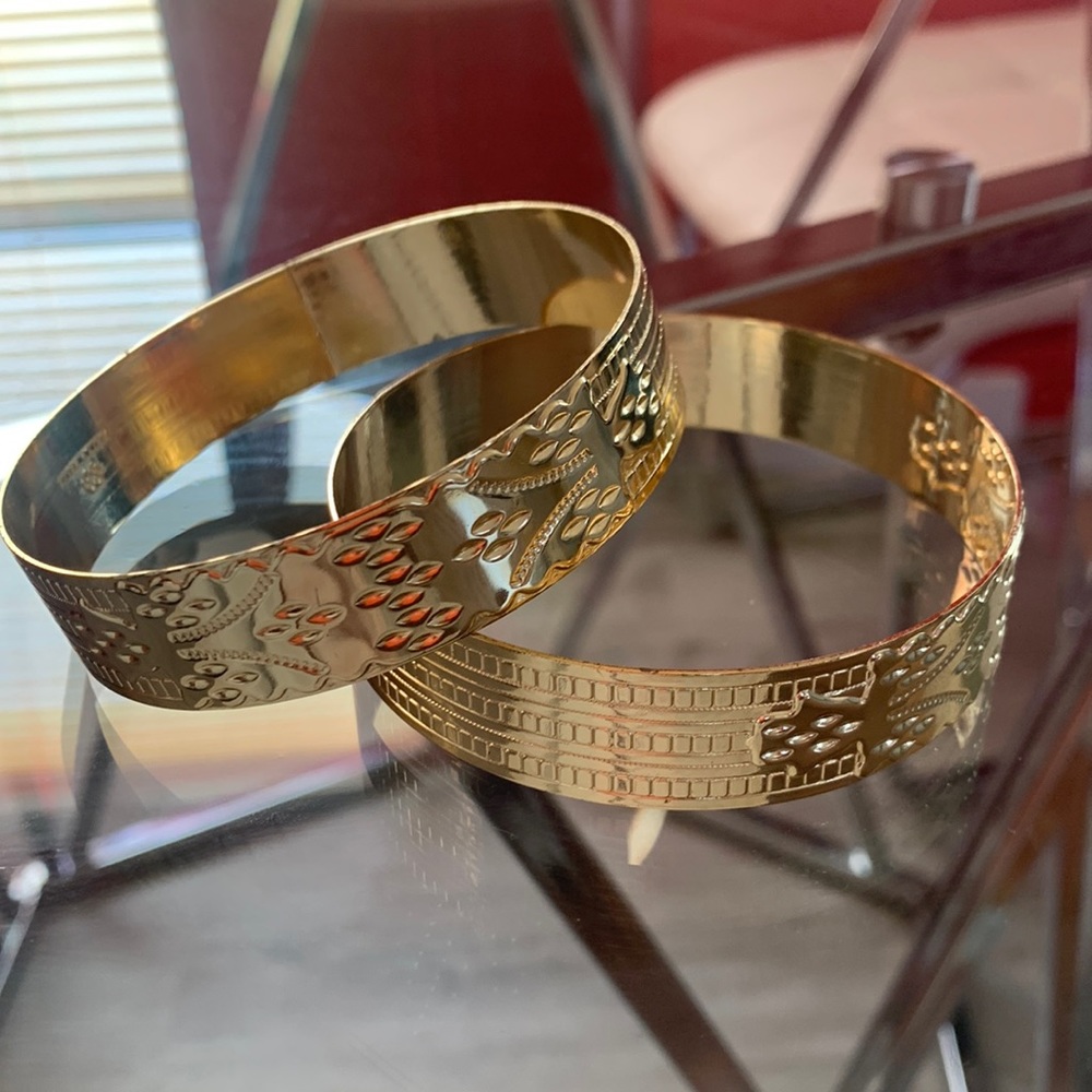 Stylish Golden Bangles NWT